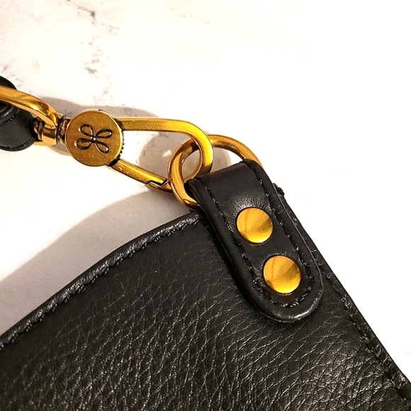 HOBO Pebbled Hide Black Leather Shoulder Bag with Wanderlust Lining - Picture 3 of 9